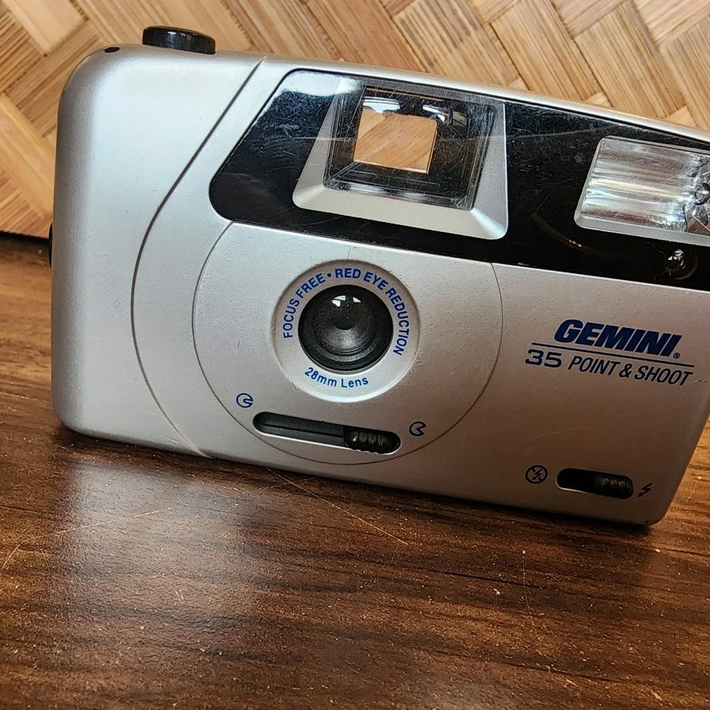 Gemini 35 Point & Shoot Film Camera Focus Free Electronic Flash‎ Red Eye